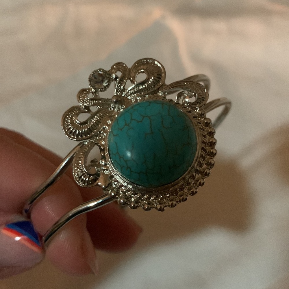 Blue Stone Clasp Bracelet - Picture 4 of 4